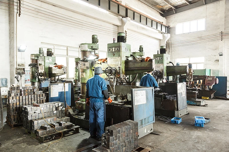 Linear Cutting Linear Cutting